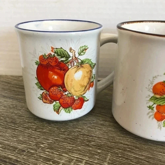 Vtg  Fruit Design Mugs - Picture 8 of 9